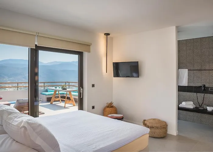 Harmony Aparthotel 4*